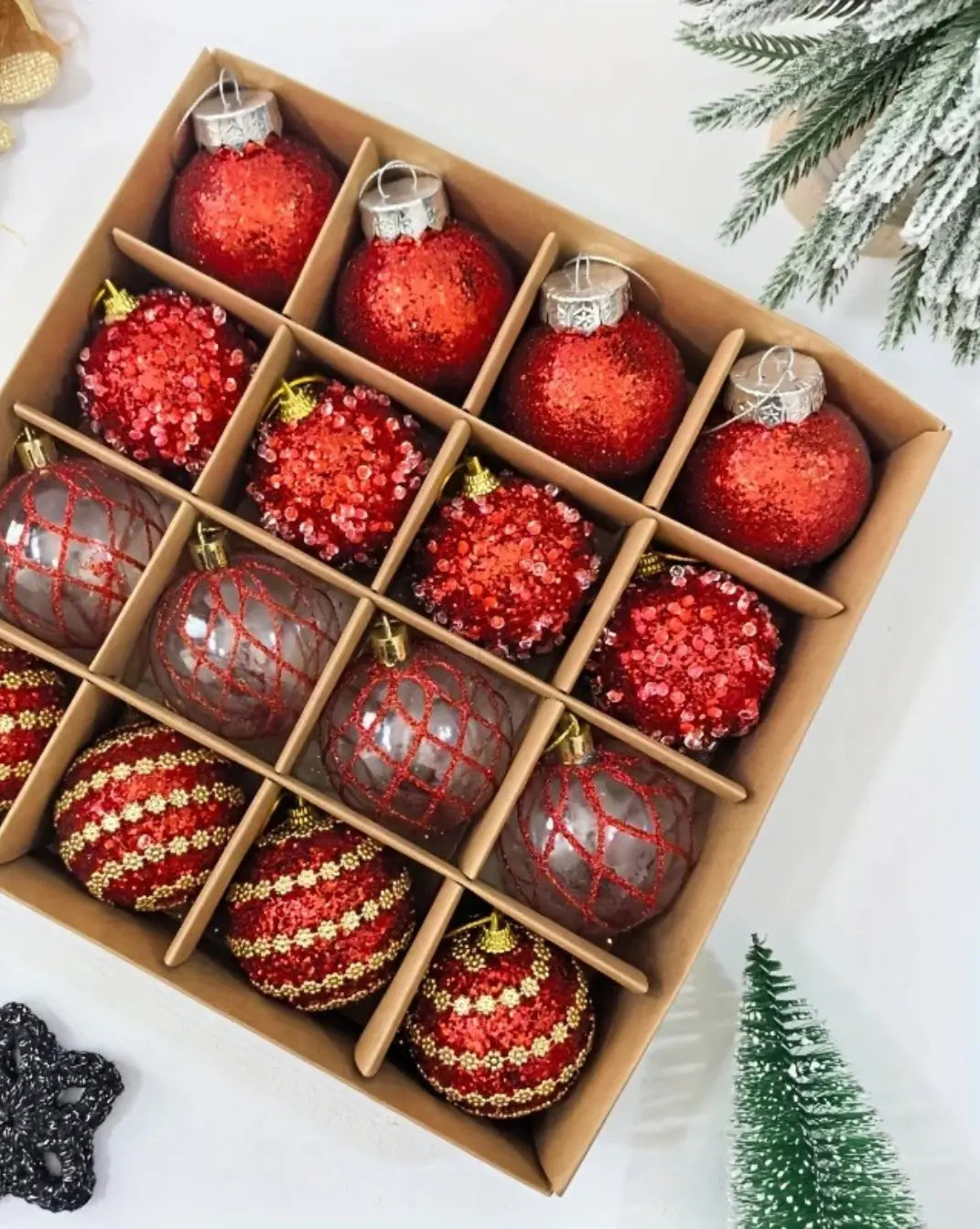 meerkleurige luxe kerstballen set - 16st Maison Roze