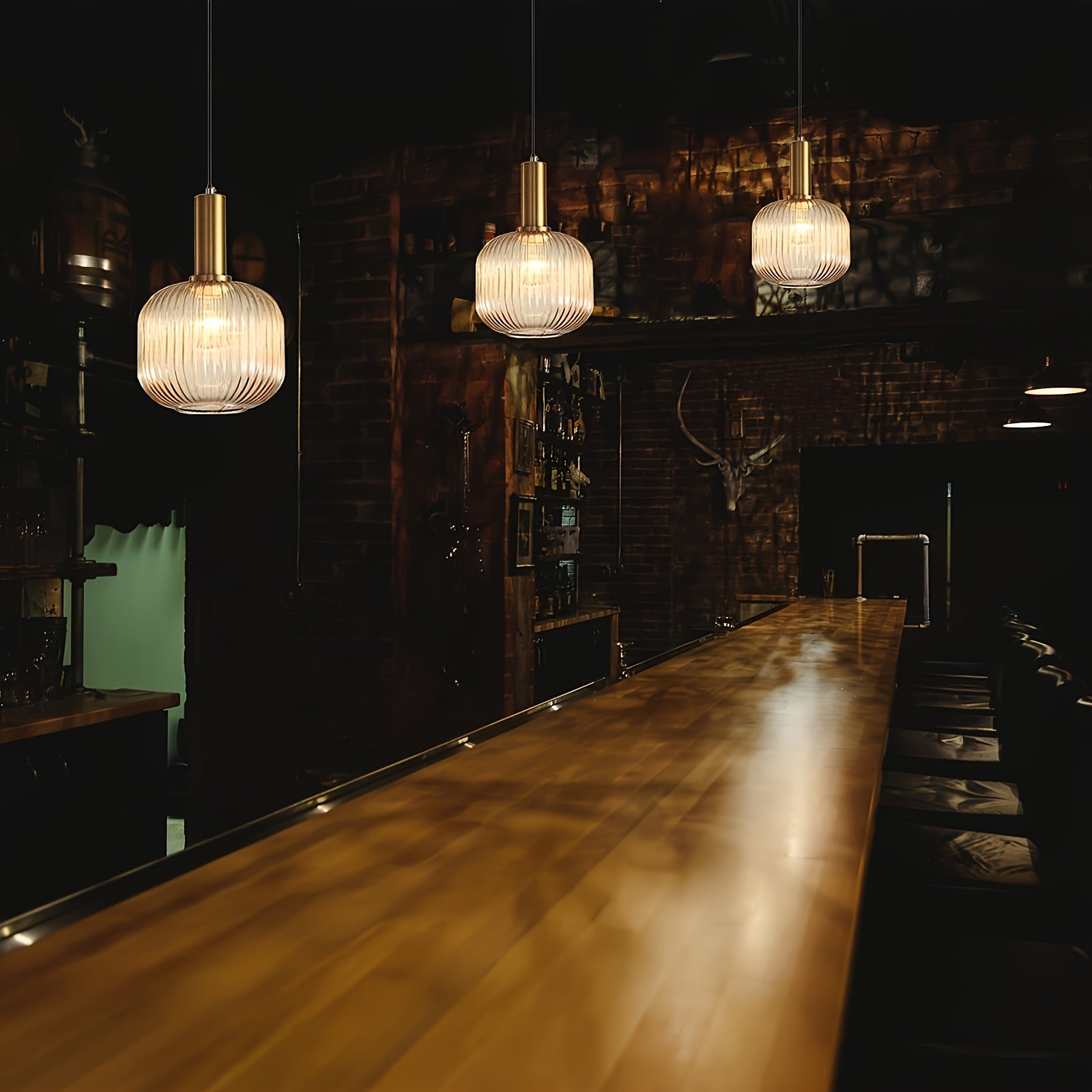 Moderne Boerderijstijl Hanglamp met Gestreepte Glaslampen en Gouden Afwerking - Semi Flush Mount