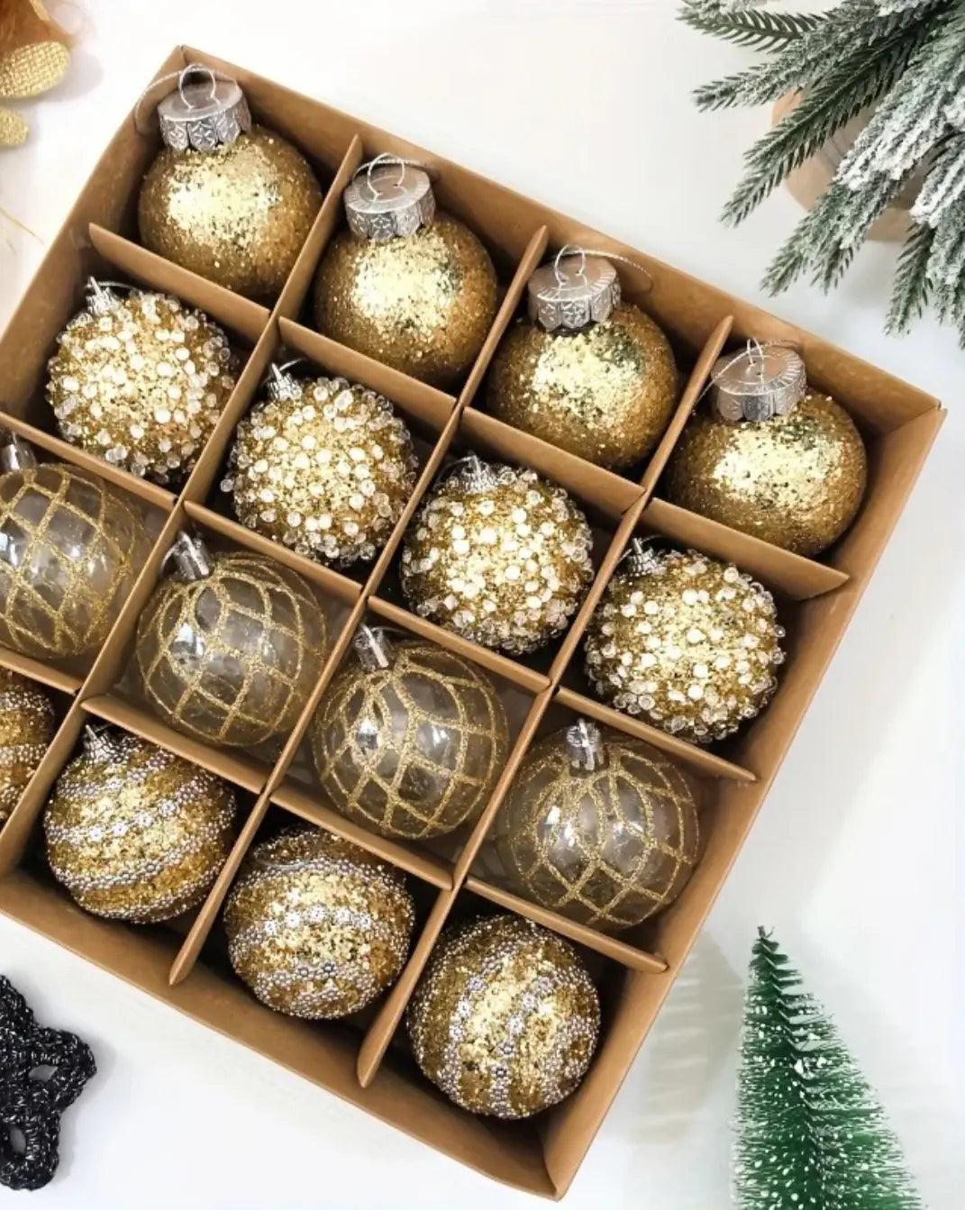 meerkleurige luxe kerstballen set - 16st Maison Roze