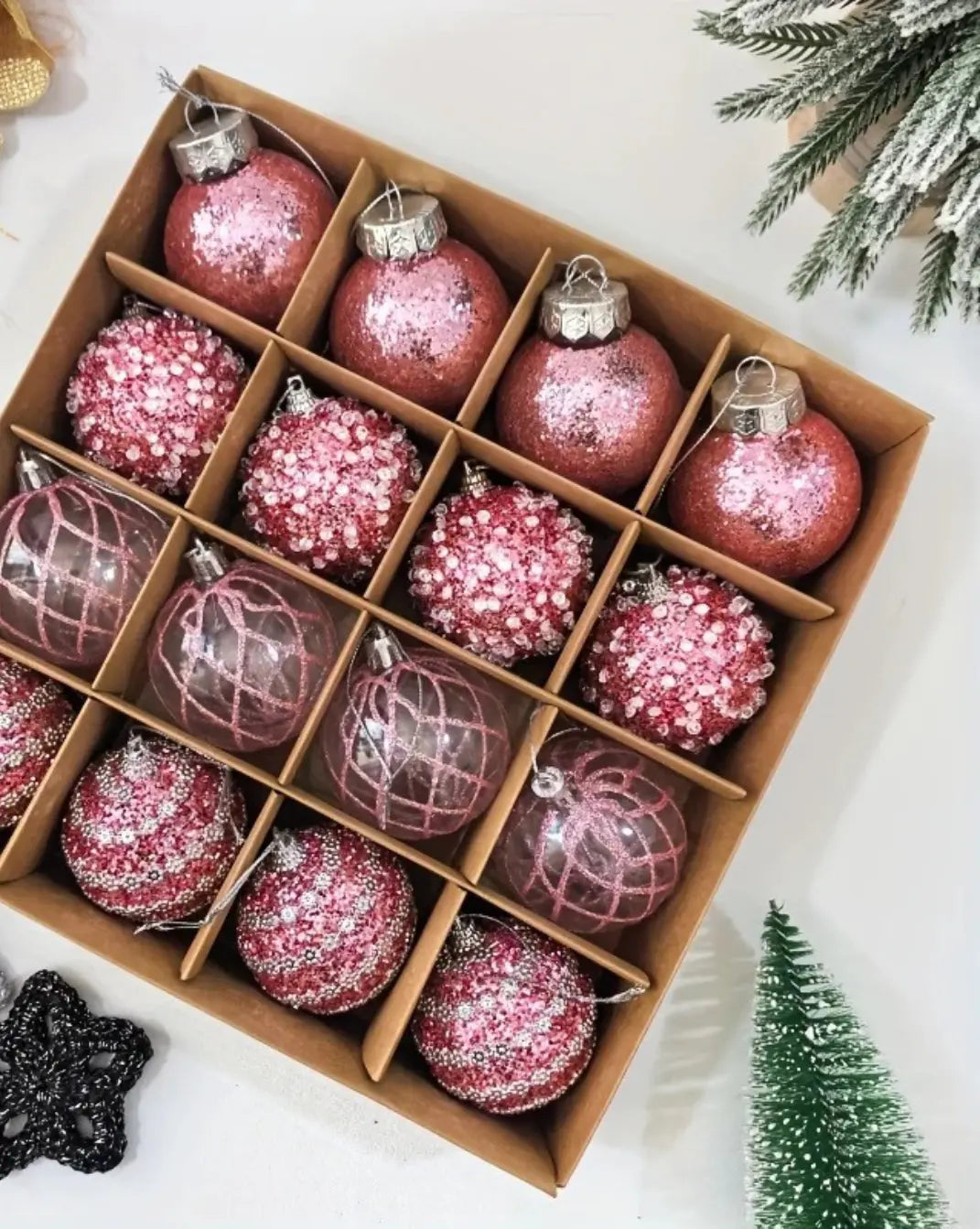 meerkleurige luxe kerstballen set - 16st Maison Roze