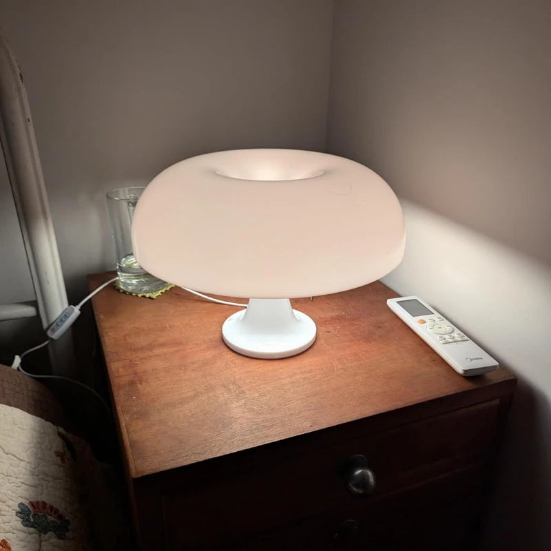 Moderne Tafellamp Goud - Minimalistisch Ontwerp voor Sfeervolle Verlichting