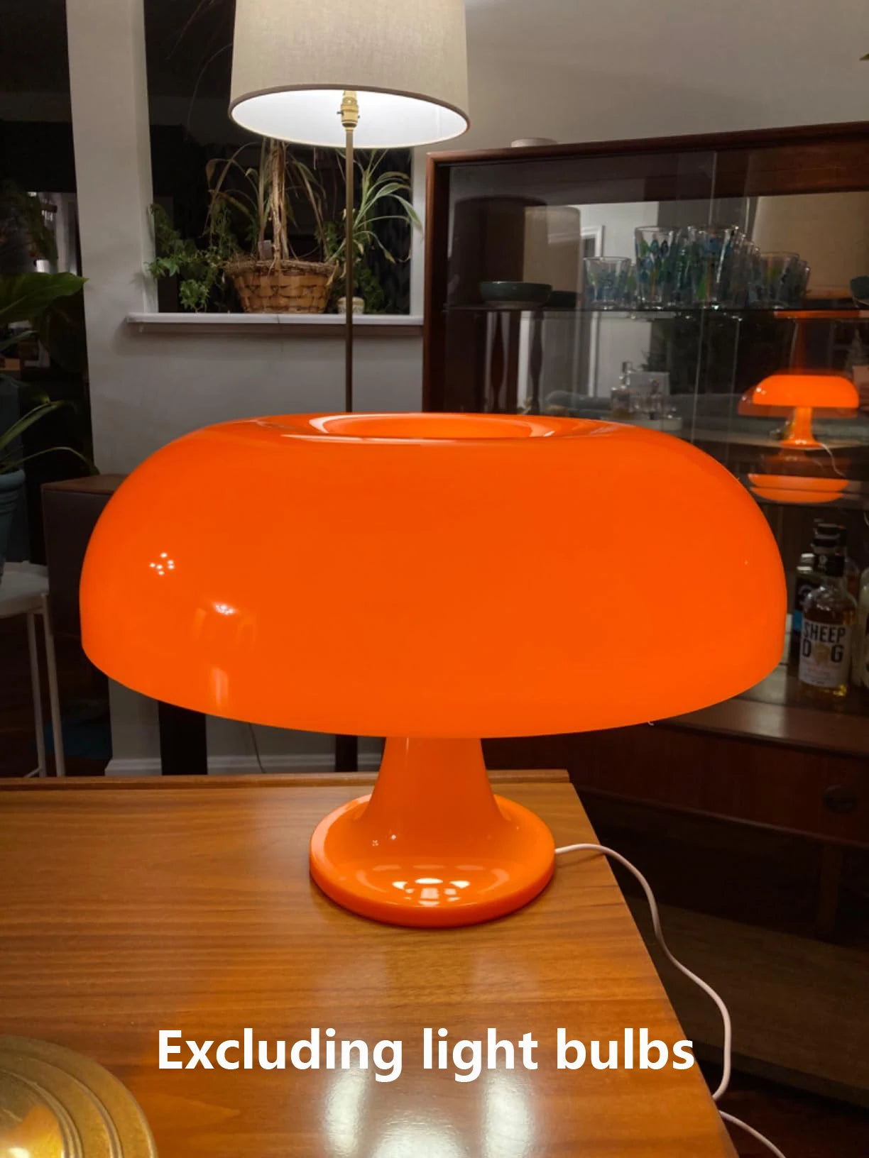 Moderne Tafellamp Goud - Minimalistisch Ontwerp voor Sfeervolle Verlichting