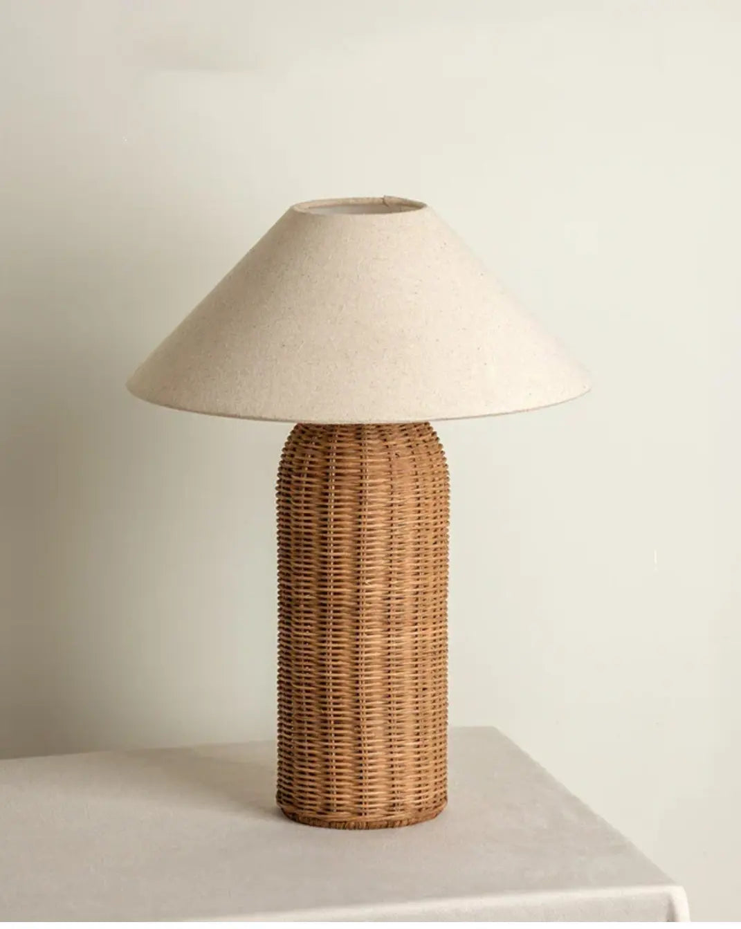 Wabi-Sabi Rattan Tafellamp – Authentieke Geweven Maison Roze