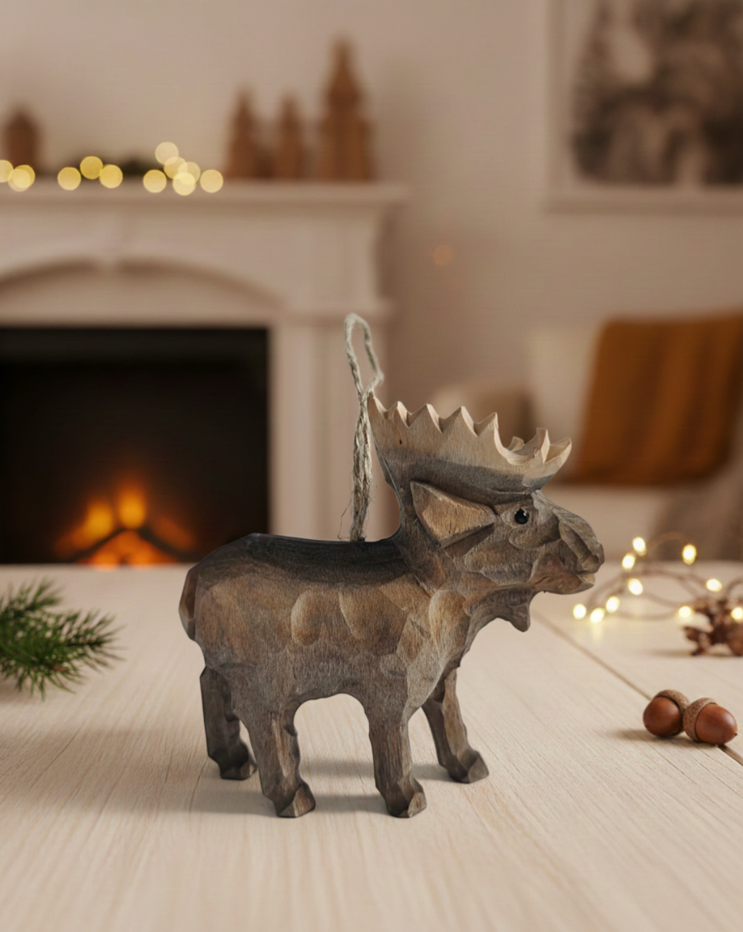 Handgesneden Houten Eland-Ornament – Authentiek & Natuurlijke Kerstsfeer