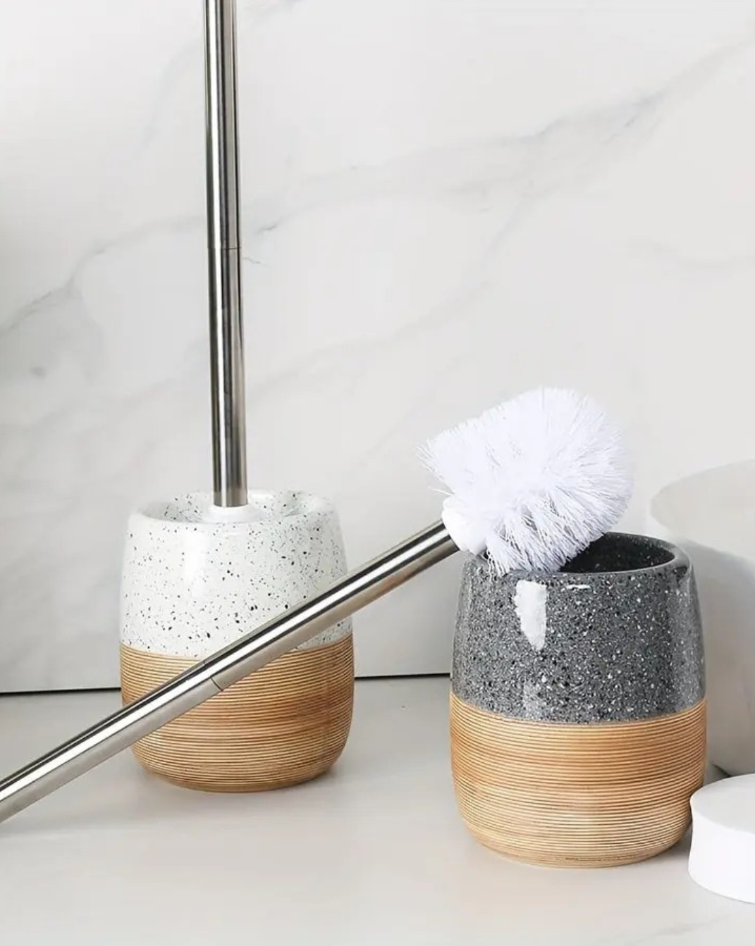 Keramische Toiletborstelset met Houten Textuurbasis — Stijlvolle Badkameraccessoire - Maison Roze
