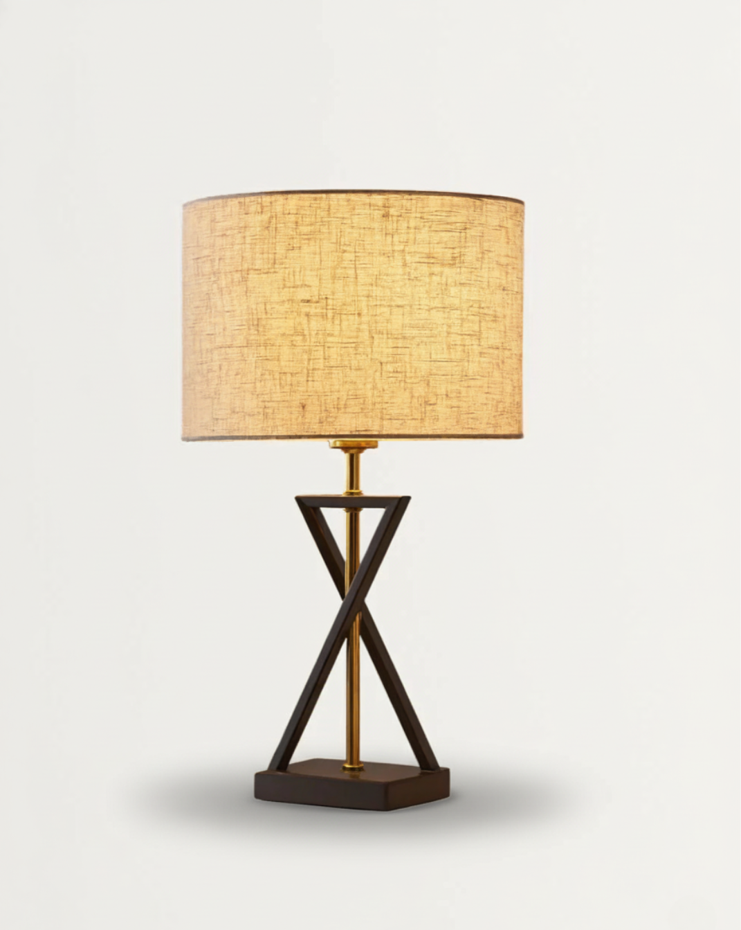 Moderne tafellamp - Tijdloze Verfijning in IJzerdesign