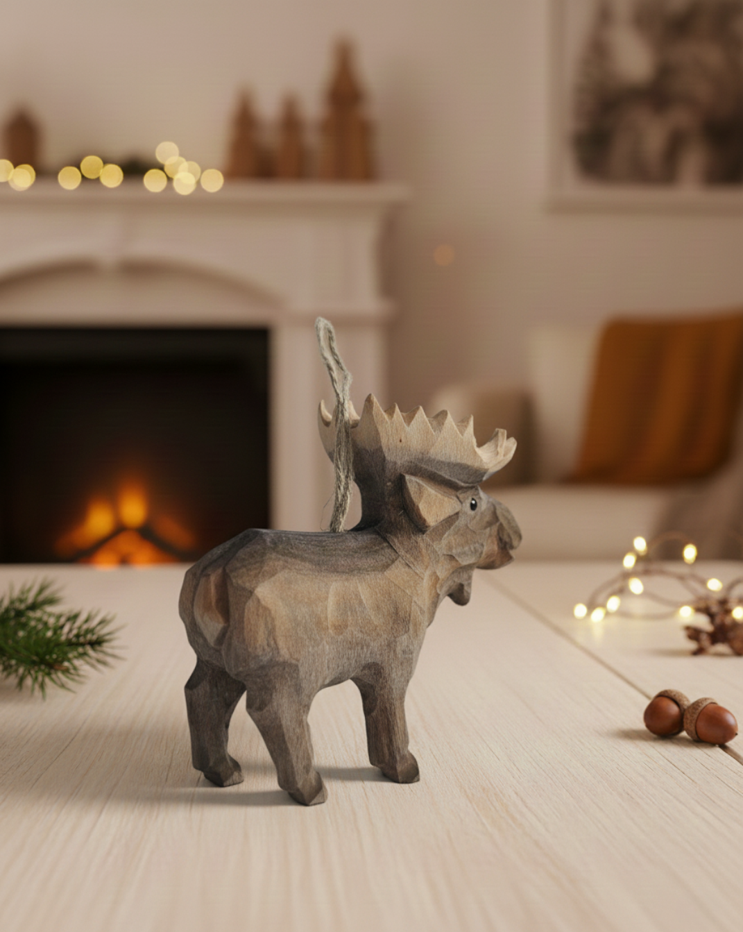 Handgesneden Houten Eland-Ornament – Authentiek & Natuurlijke Kerstsfeer