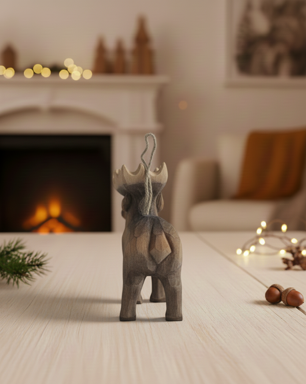 Handgesneden Houten Eland-Ornament – Authentiek & Natuurlijke Kerstsfeer