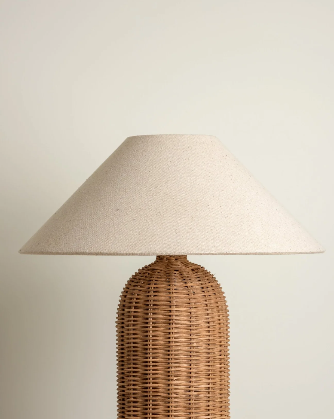 Wabi-Sabi Rattan Tafellamp – Authentieke Geweven Bedlamp