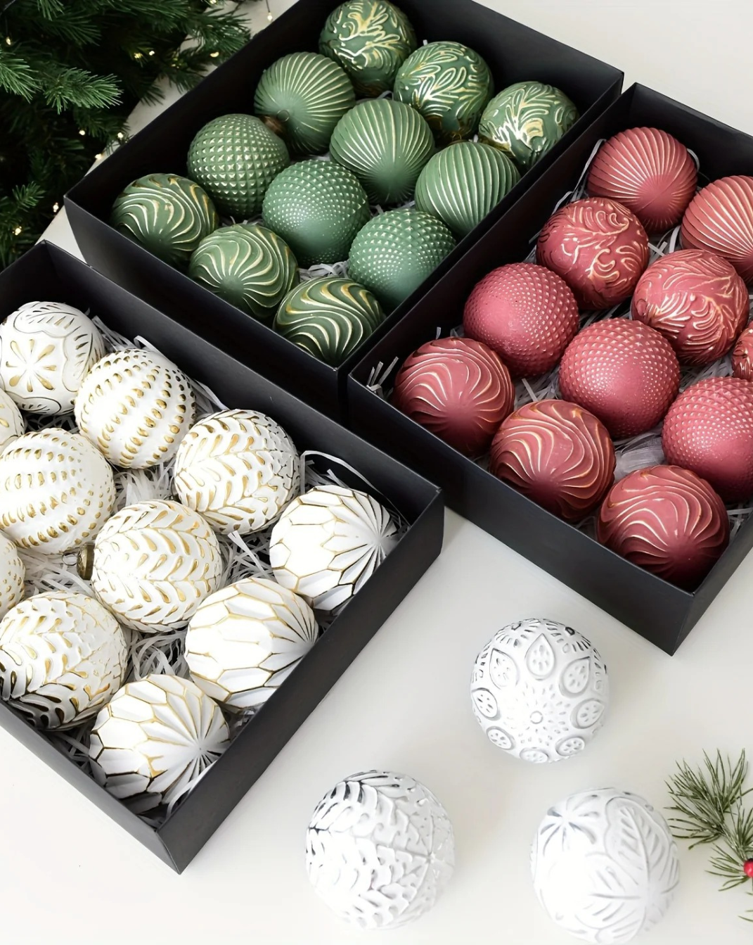 Feestelijke Luxe Kerstballen-Set – 12 Stuks – Elegant & Tijdloos