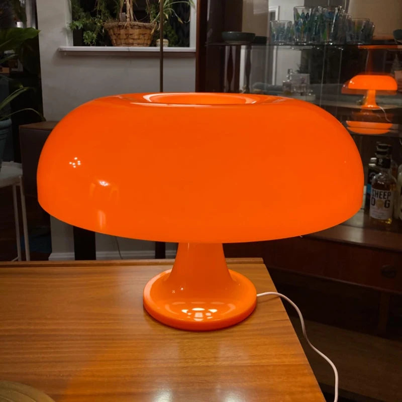 Moderne Tafellamp Goud - Minimalistisch Ontwerp voor Sfeervolle Verlichting