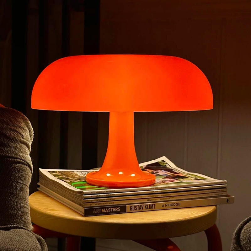 Moderne Tafellamp Goud - Minimalistisch Ontwerp voor Sfeervolle Verlichting